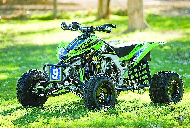 HIGH PERFORMANCE SPORT TEST: 2009 KAWASAKI KFX 450; We compare it to Sns-Brigh10